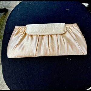 Silk clutch